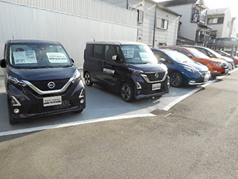 京都日産自動車株式会社 本社店 外観 内観写真